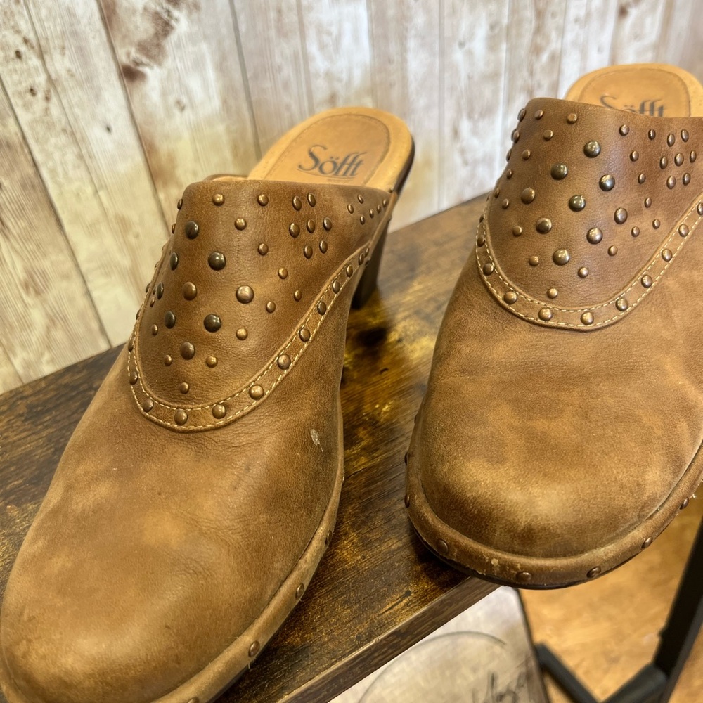 SoftWalk Studded Brown Leather Mules - WMNS Size 8M - Picture 3 of 9